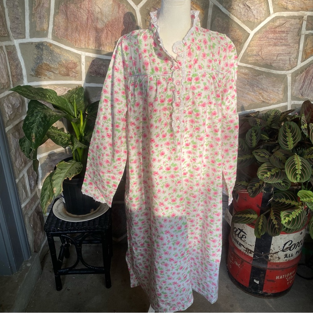 NWT dead stock vintage 100% cotton 90’s night gown
